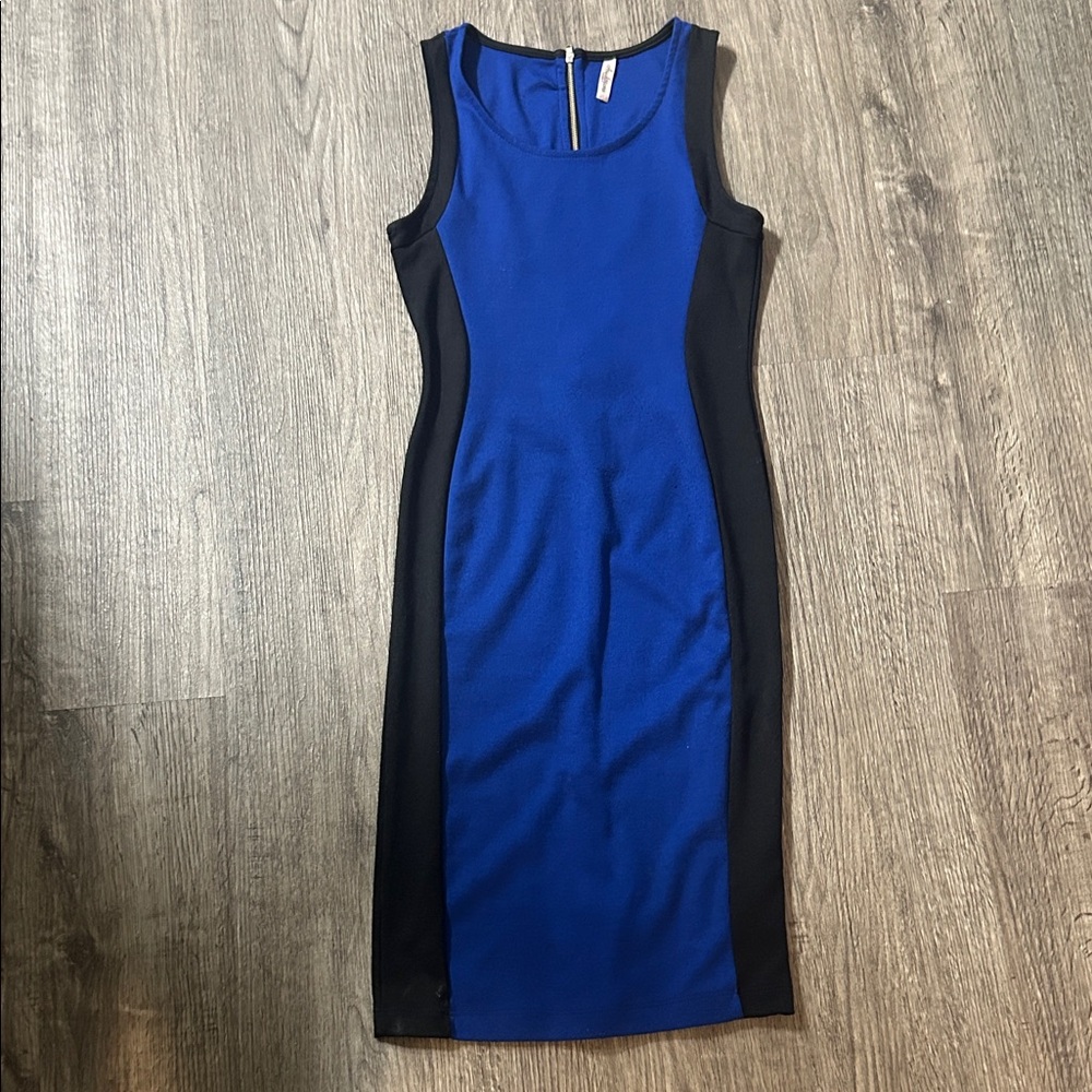 Auditions Blue and Black Midi Dress